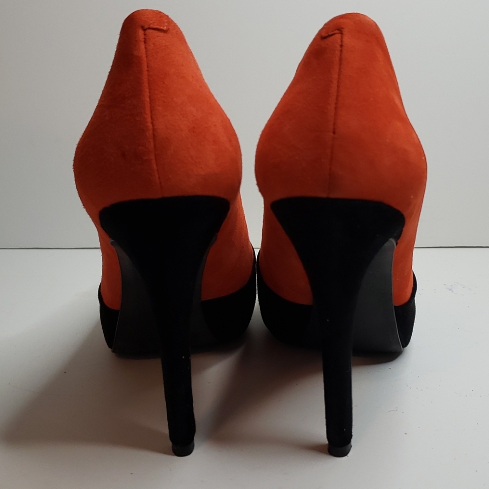 BCBGeneration Suede Stiletto Heels- Sz 6.5, EUC - Picture 5 of 6